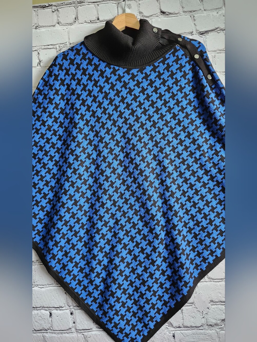 Chico's Blue and Black Houndstooth Poncho
